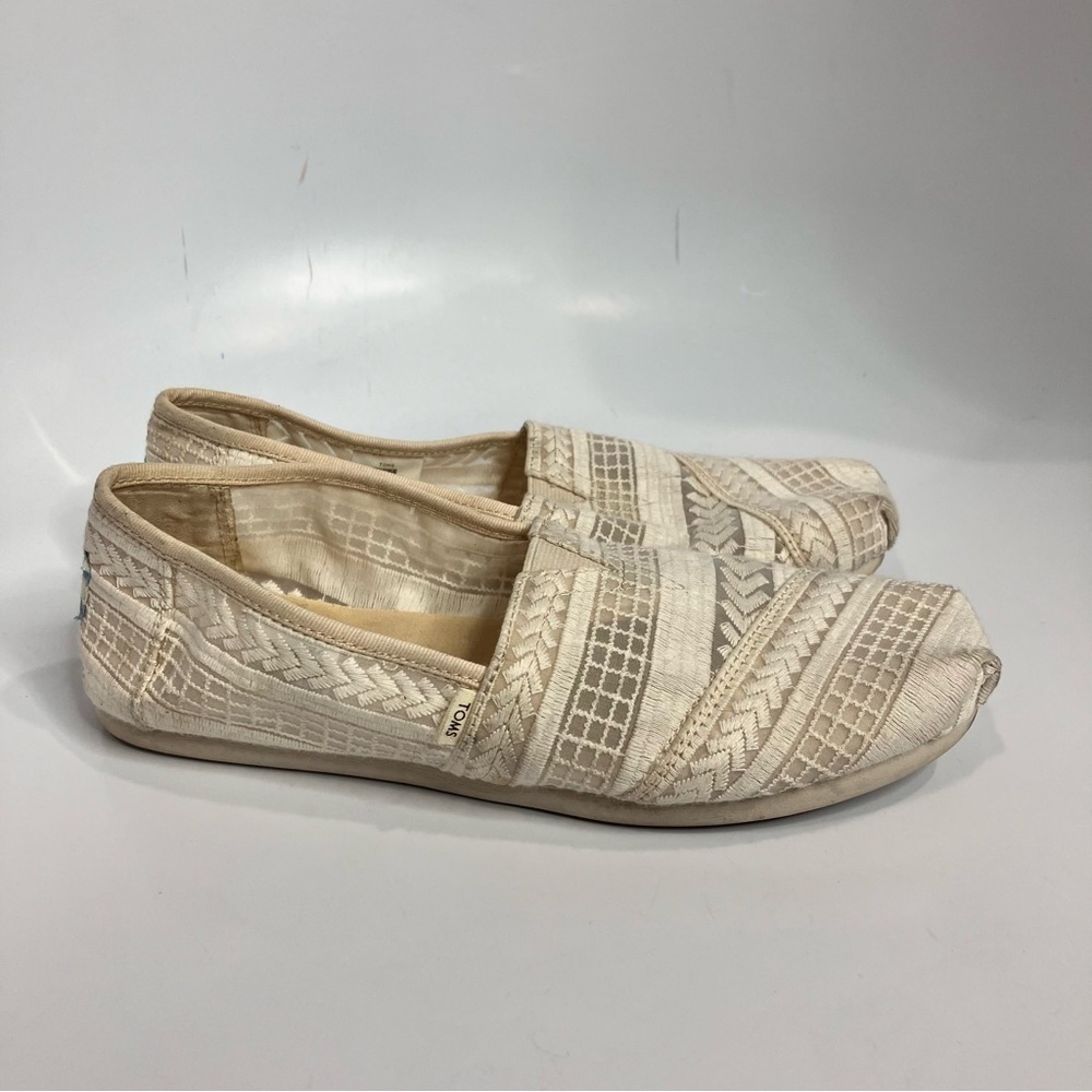 Toms off white flats size 7